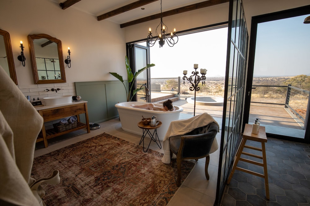 Otjiwa Safari Lodge