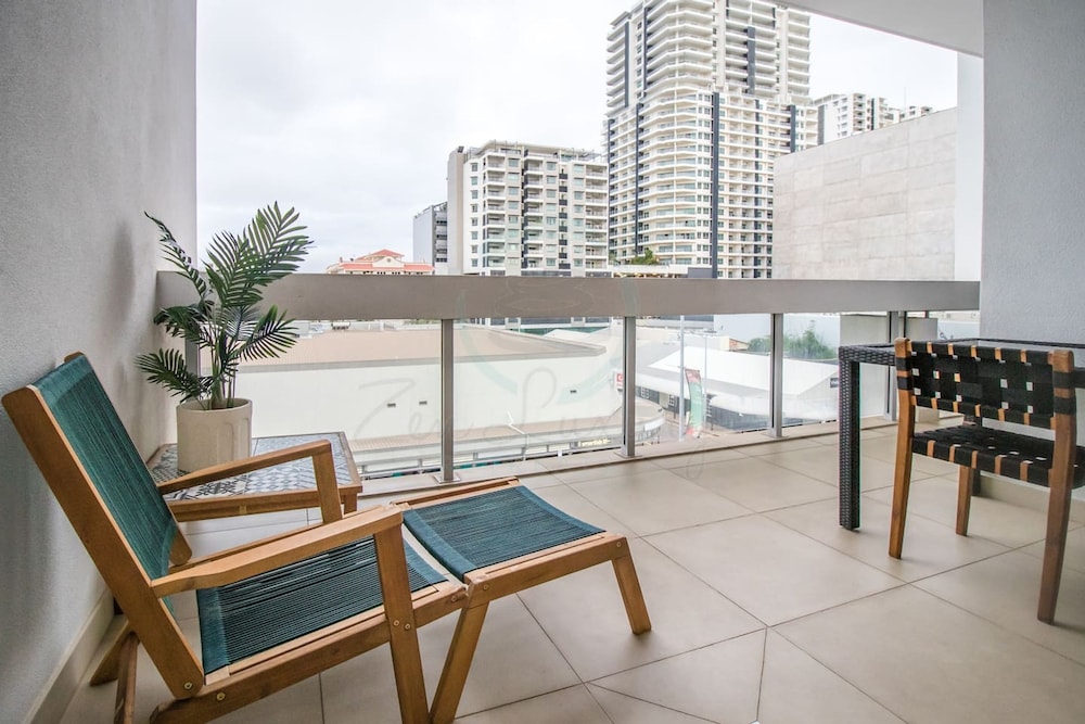 City Skyline Escape Office Parking Pool - Image 2