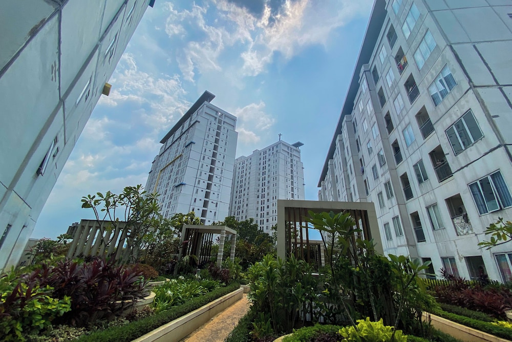 Good Deal And Homey 2Br Apartment Bassura City Near Mall