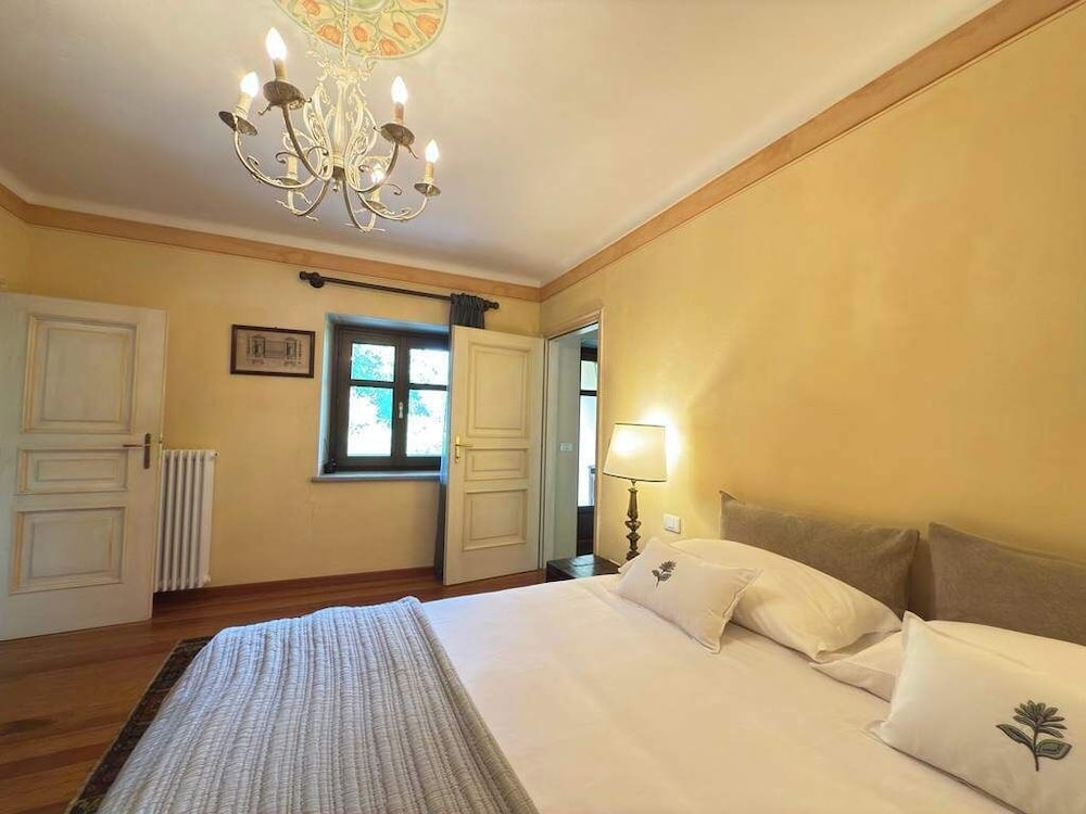 Dimora il Pozzetto Elegant Villa With Garden