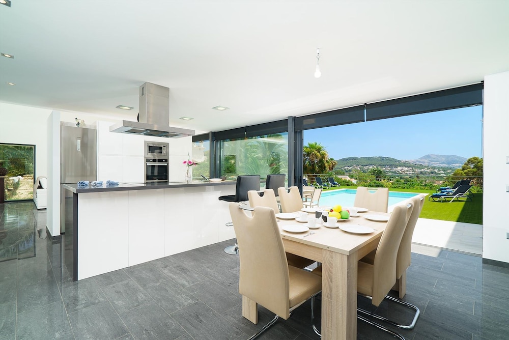 Villa Vera in Javea With 4 Bedrooms and 2 Bathrooms