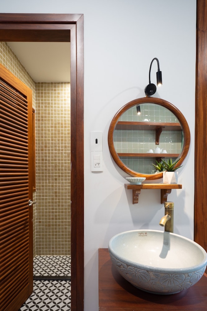 Ocean Paradise 4 Bedroom Holiday Home by Five Star Properties