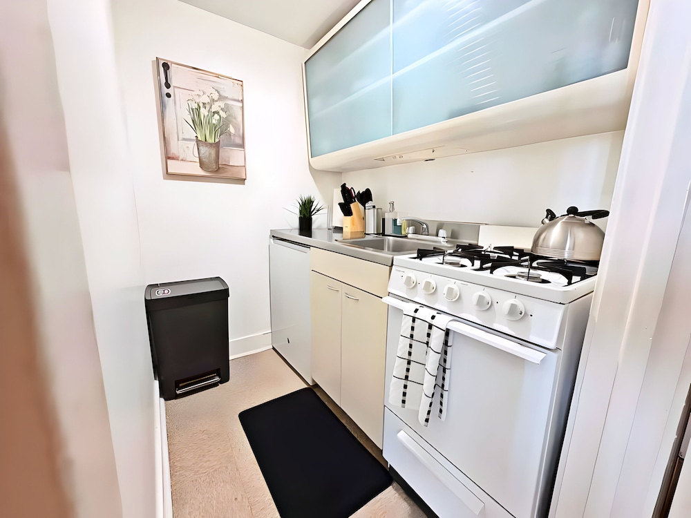 Studio in Gold Coast - SP 1204