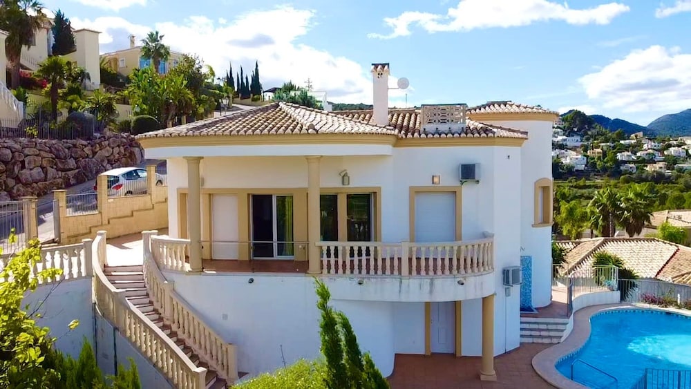 Casa Luna - Three Bedroom Villa With Stunning View