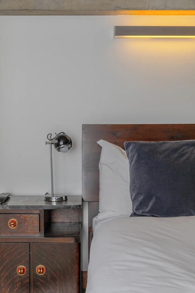 Incredible 2BD Loft by Regents Canal - Haggerston