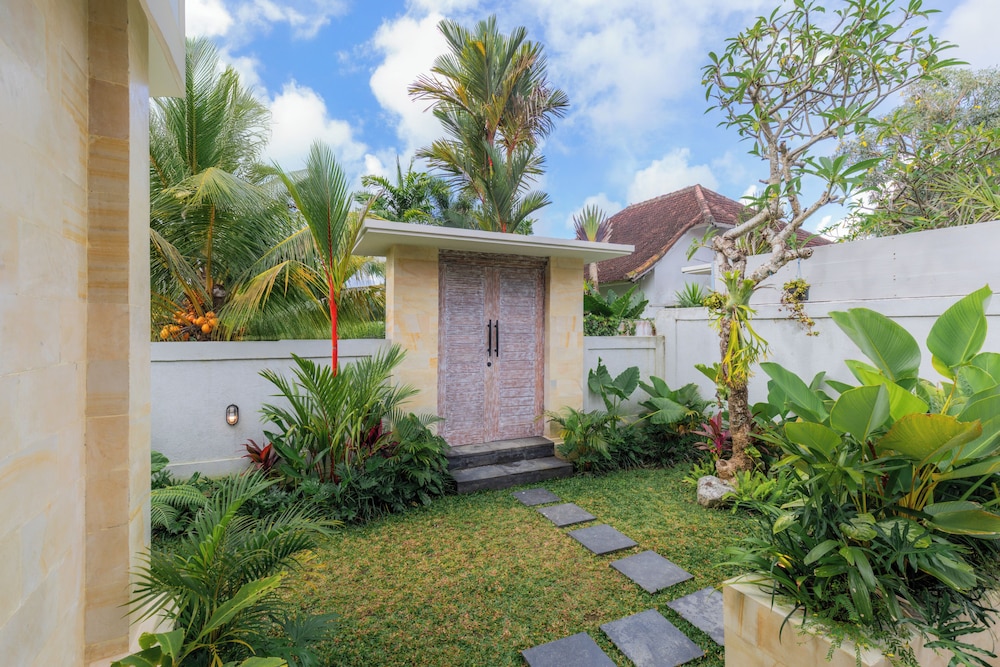 The Lok's Villa
