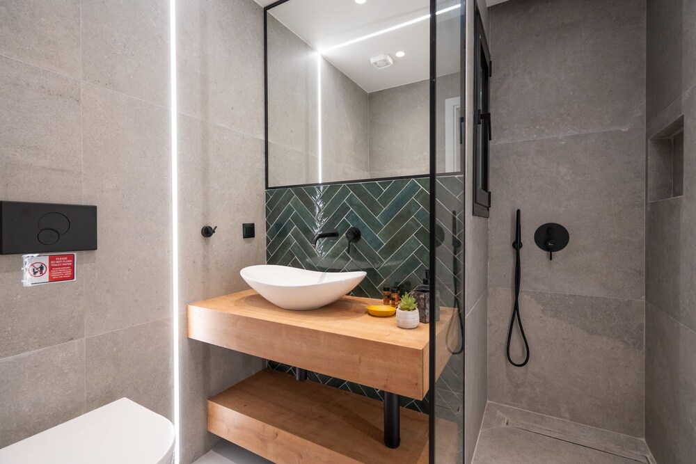 LIV - Modern Heavenly Retreat in Exarcheia