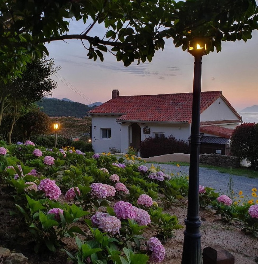 Geoje Badatga, Aesop Ajeossine jip