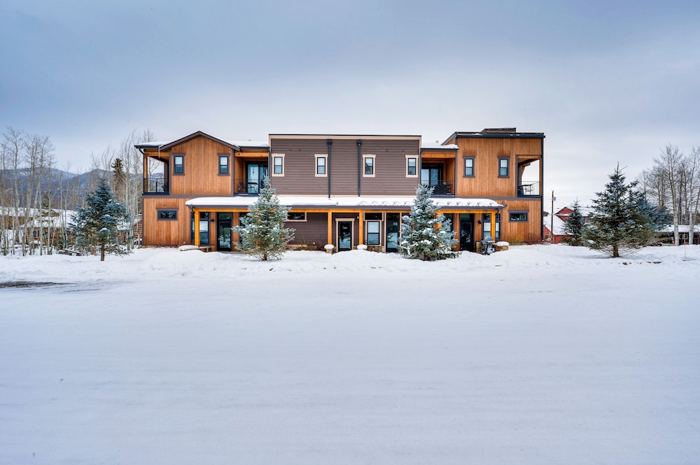 Updated Grand Lake Loft w/ View, 2 Mi to Rmnp! - Property Image 6