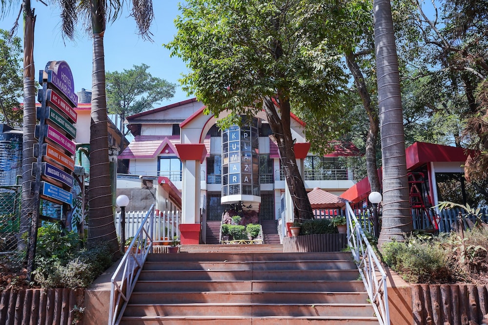 Hotel Kumar Plaza