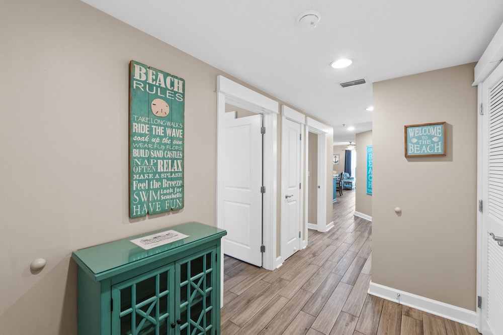 Grand Panama Beach Resort by Book That Condo