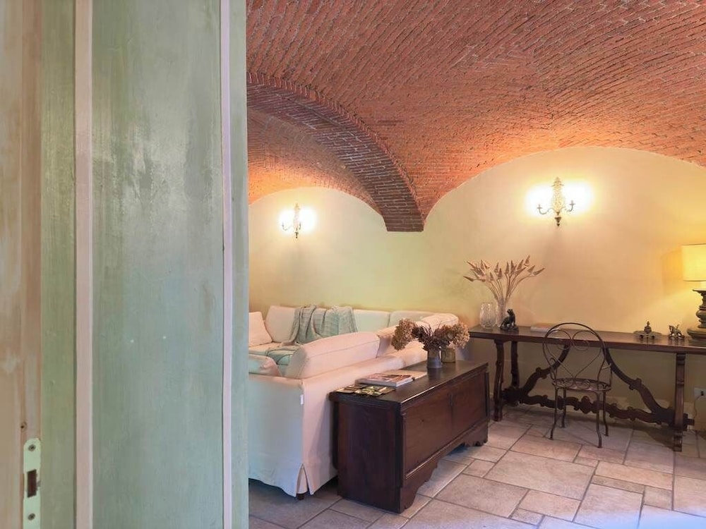 Dimora il Pozzetto Elegant Villa With Garden