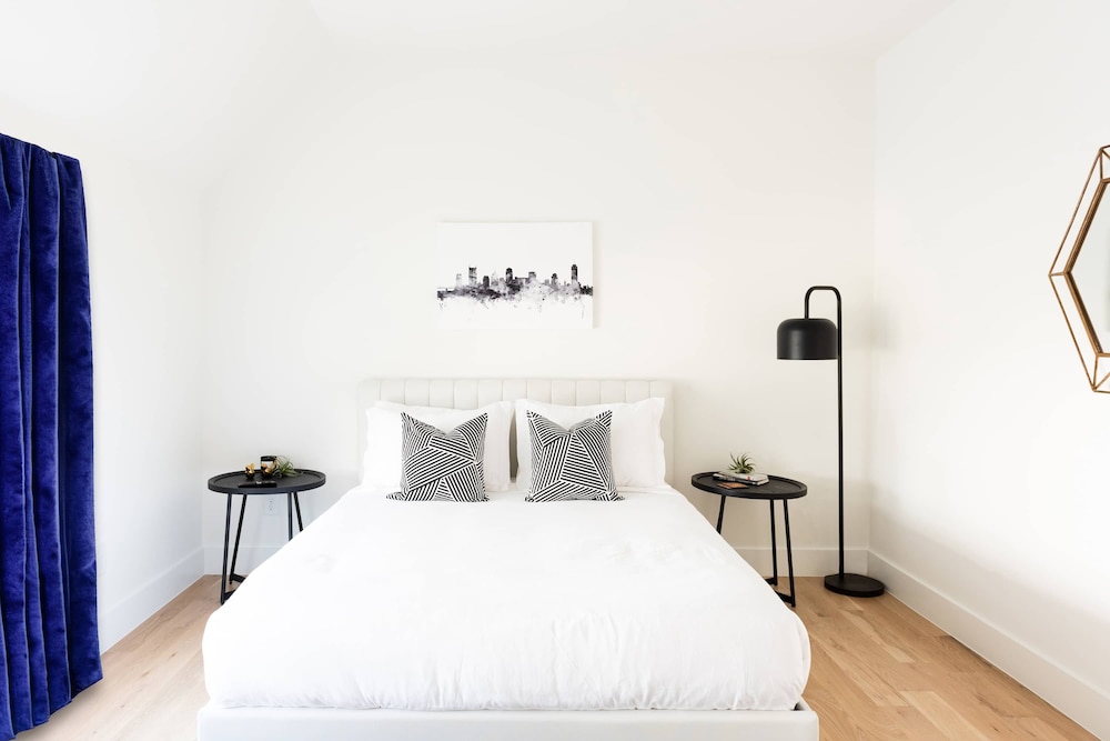 NEW 24 Guests 2 Rooftop Decks Near Downtown