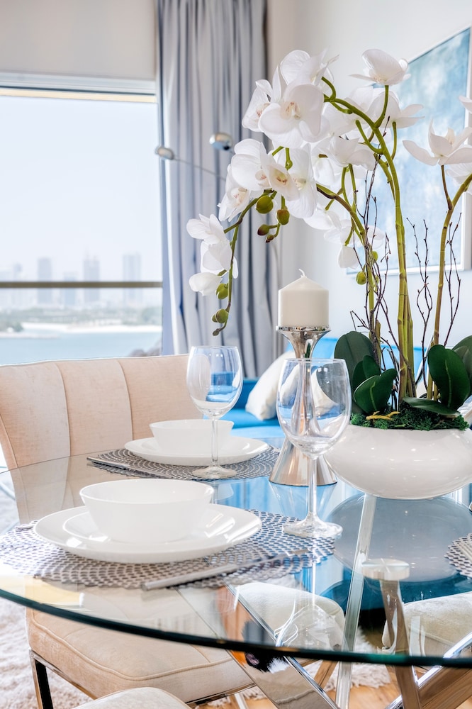 Shoreline Beachfront Luxury Palm