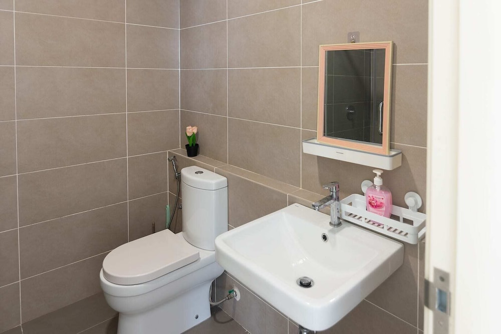 Lux Dpristine 3BR Home w Views, 5mins to Legoland