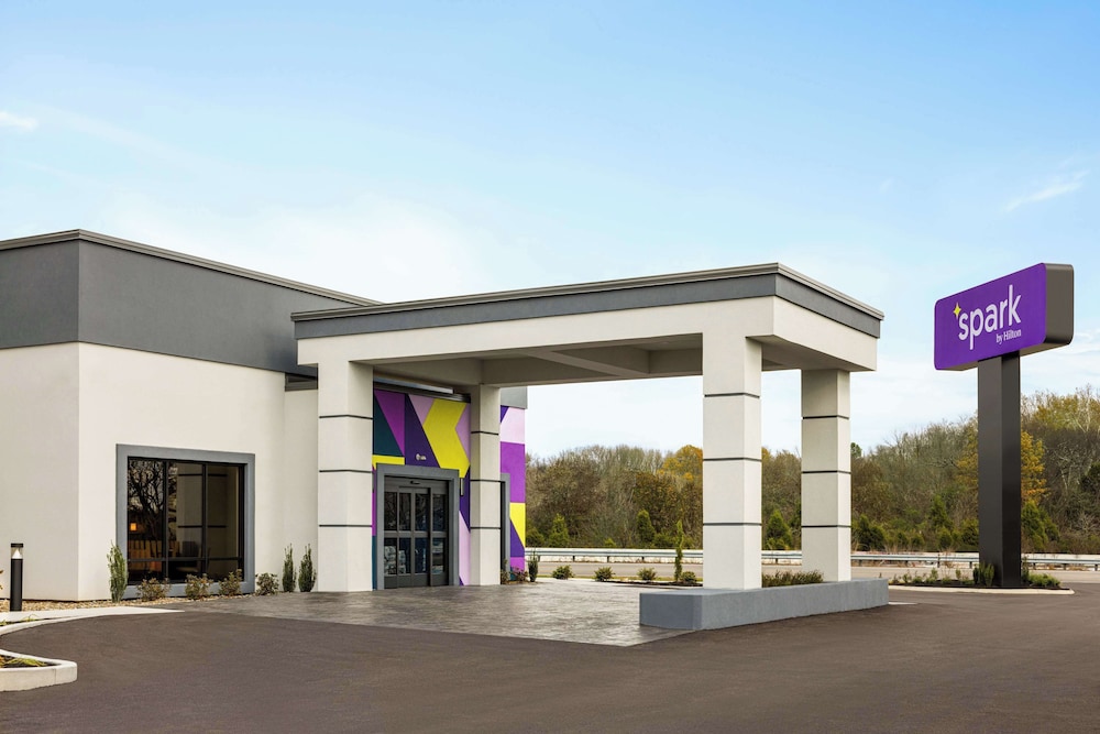 Hotel Spark by Hilton Nashville at Opryland - Image 1