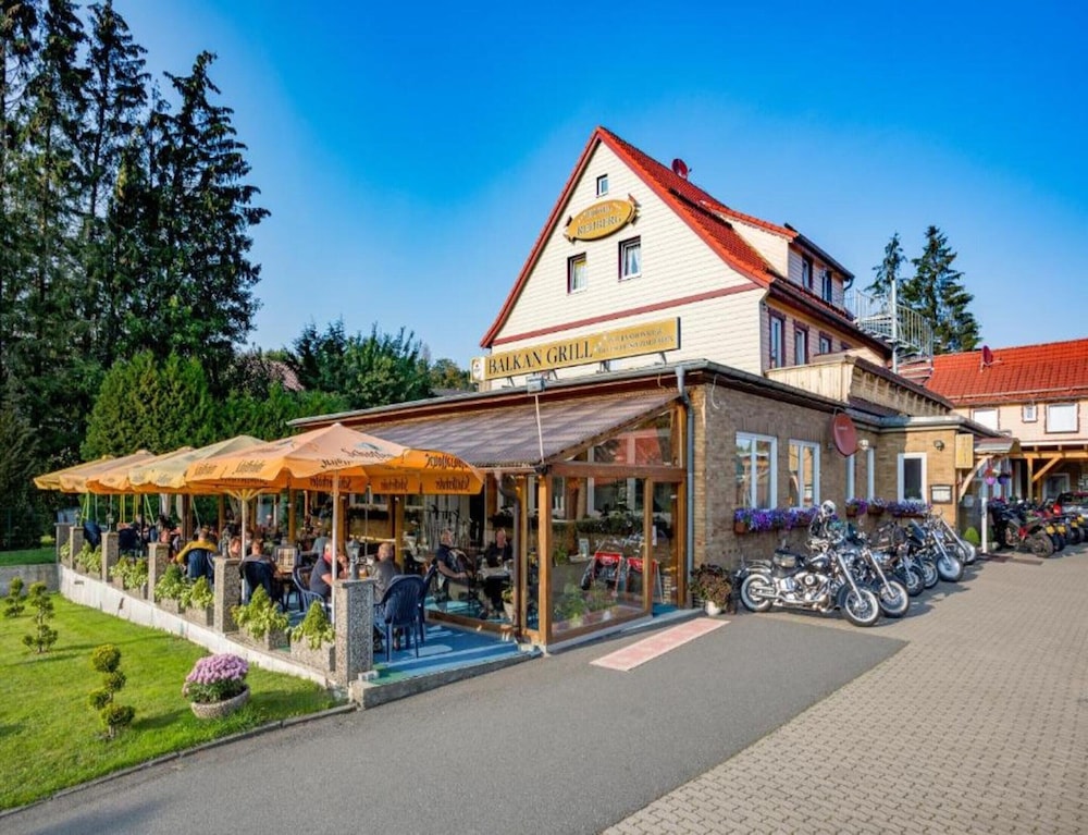 3-room Apartment With Balcony, Close to the Beach