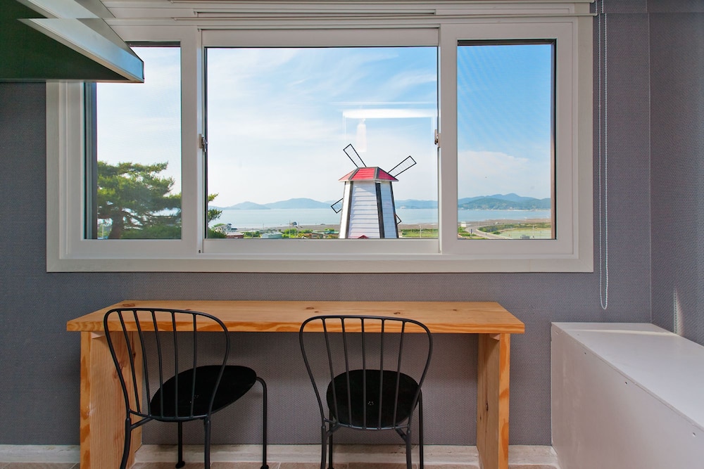 Naerimong Beach Pension