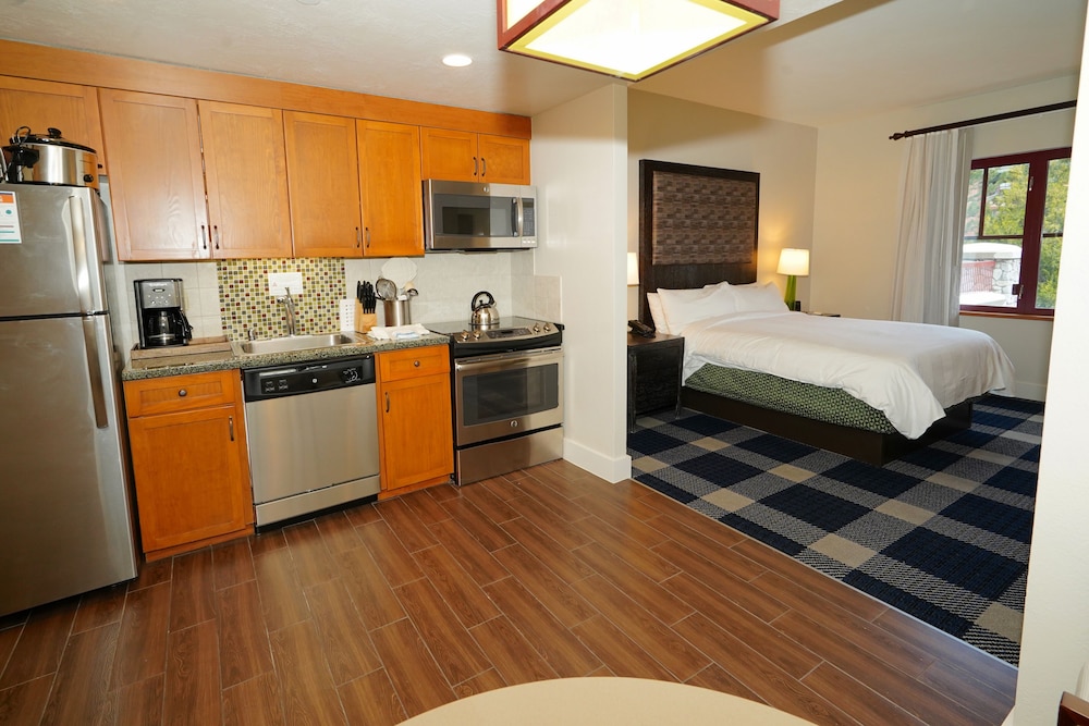 Lake Tahoe Vacations - Heavenly Village Condos - Grand Residence - Property Image 4