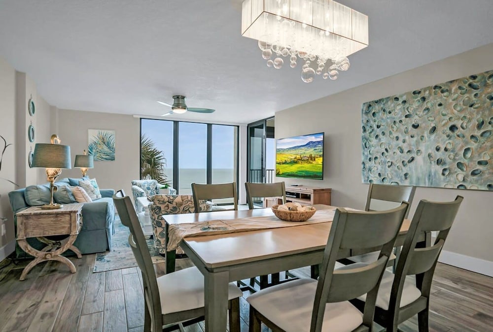 Oceanfront Pool Beach Gear Tennis Smart TVs