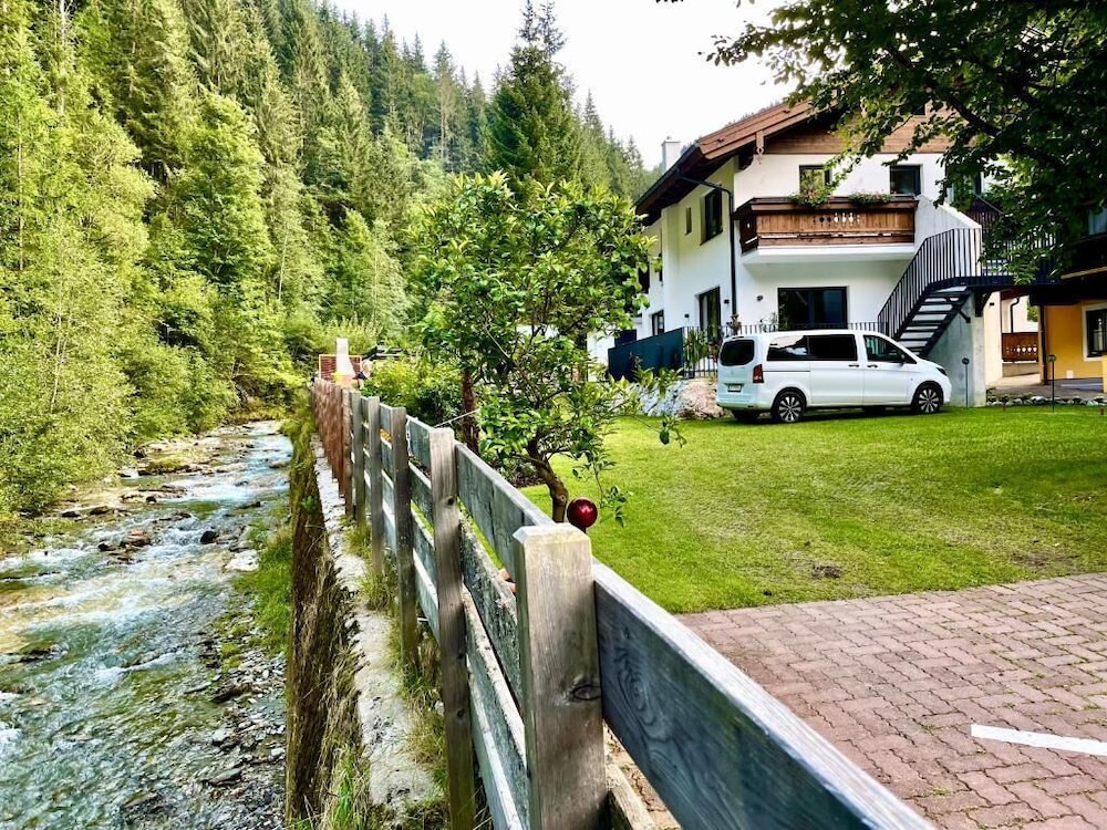 Pension Lederergütl view 3