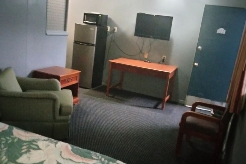 Blueway Inn and Suites El Dorado