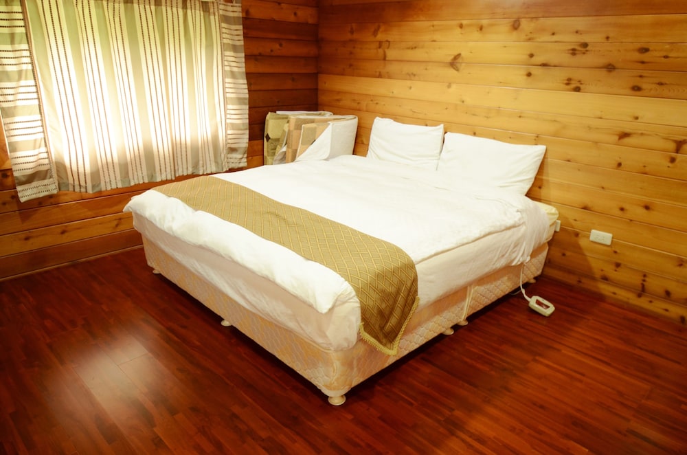 Hsinchu Emei Canadian WoodHouse Homestay