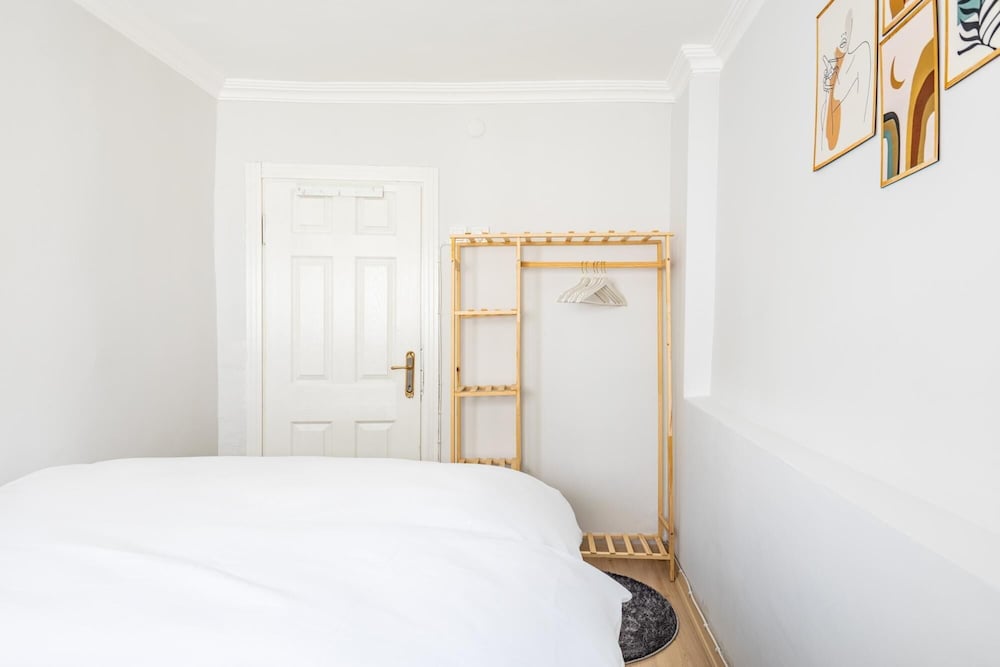 Modern and Spacious Flat in the Heart of Kadikoy