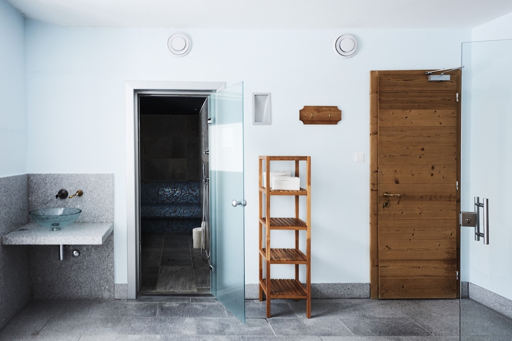 Maloja Club House