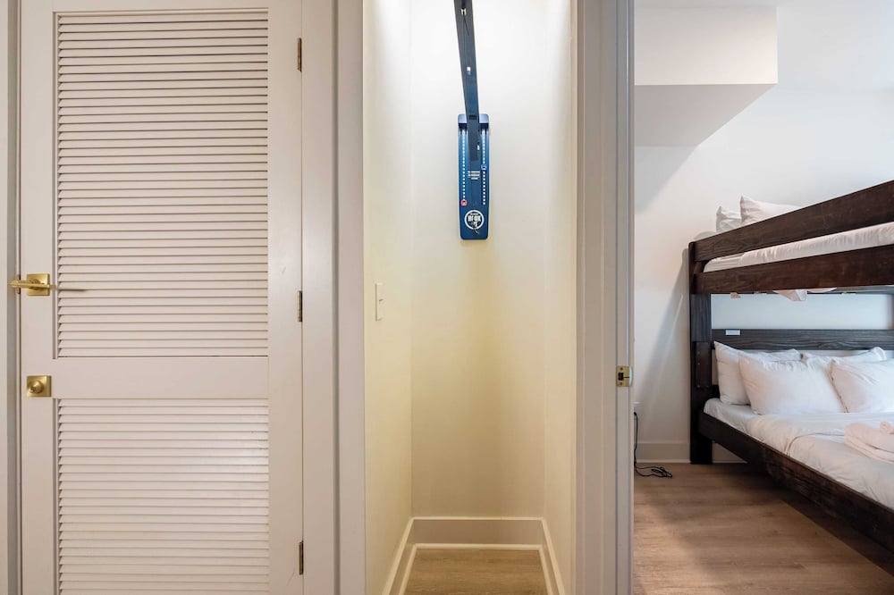 Sleeps 24 Rooftop, Game Room & Outdoor Spaces Just 10 Min to Broadway Outrider by Avantstay