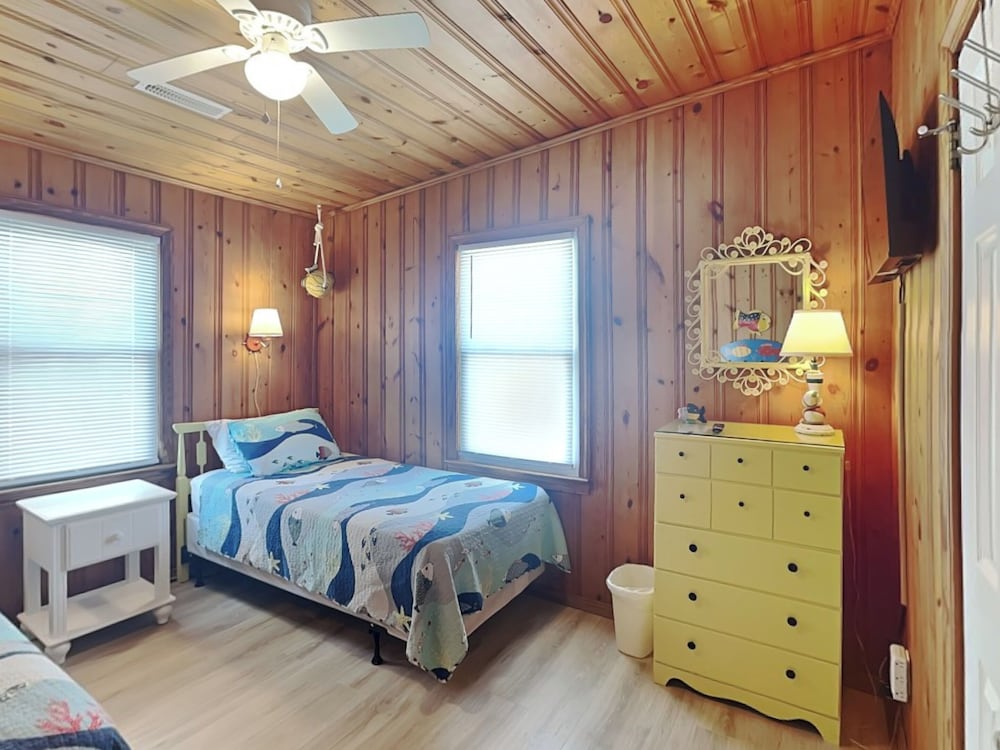 Mamaw's Spot by Topsail Realty