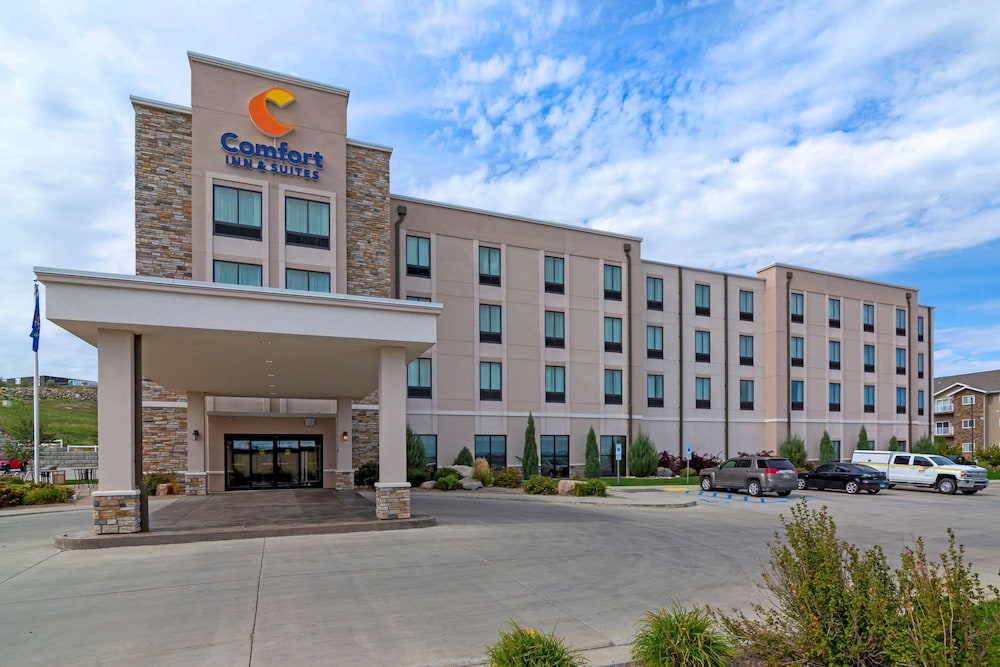 Hotel Comfort Inn & Suites Mandan - Bismarck - Image 1