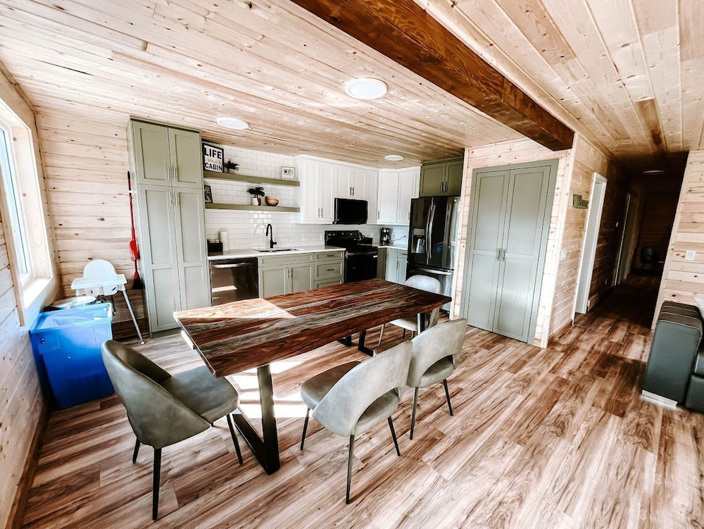 Faloma Lakeside Cabins