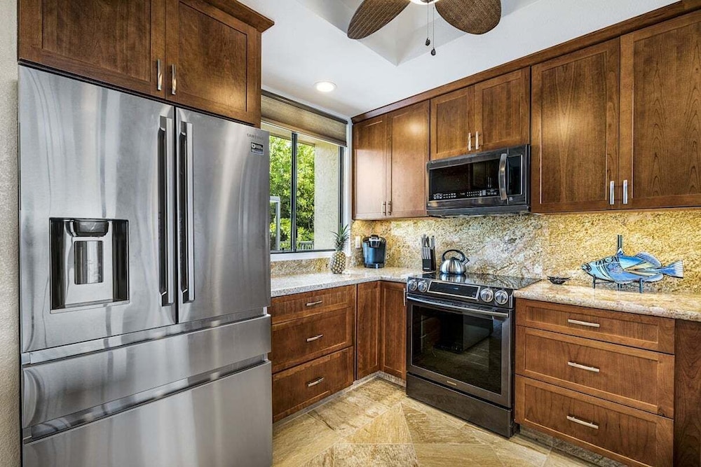 Ocean and Golf Course Views - Top Floor -vrkcv