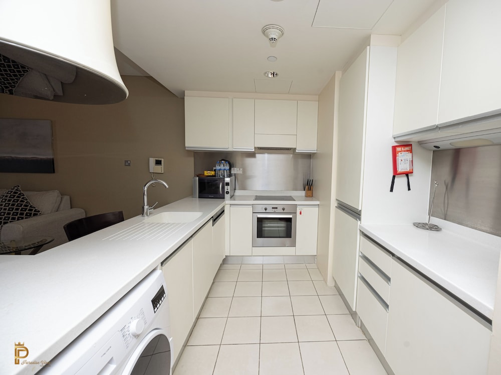 Paradise View Holiday Homes L.L.C.