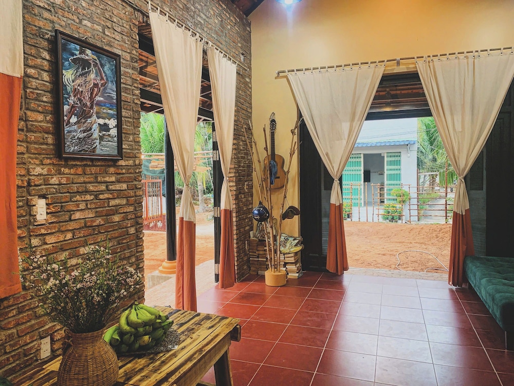 LoiLoi's home
