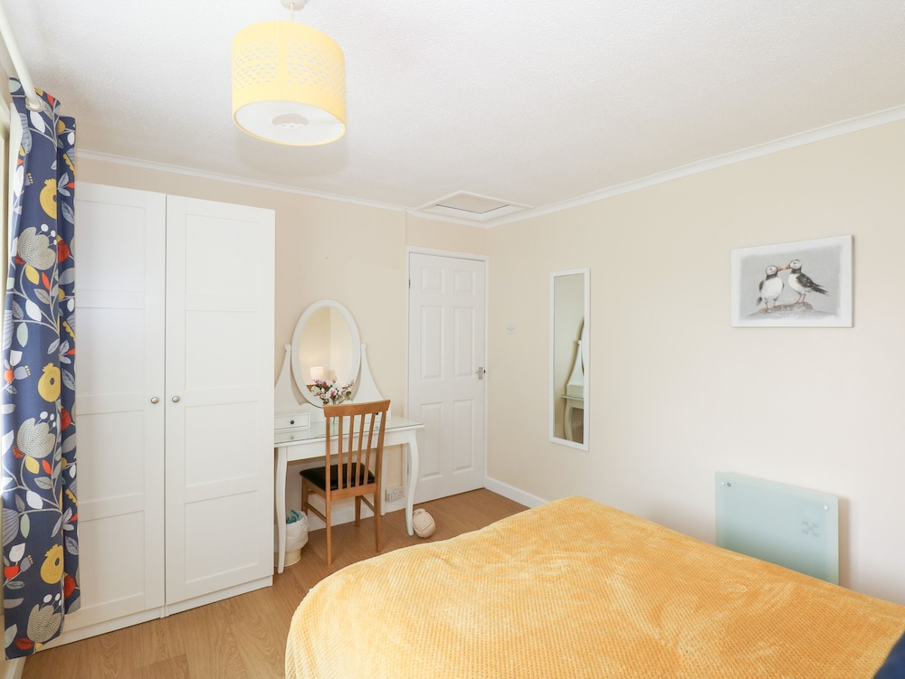 8 Royal Chalet Park