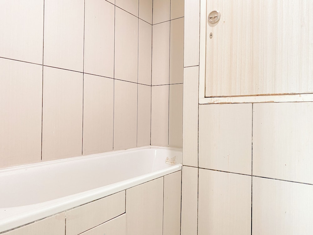 Comfort And Spacious 2Br Grand Kamala Lagoon Apartment