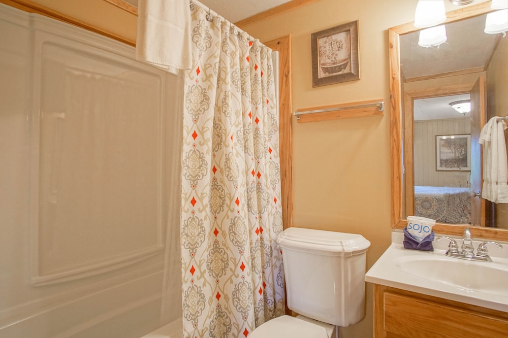 Powderidge #14: 2 Bedrooms, 2.5 Bath: Slope Side, Wood Fireplace