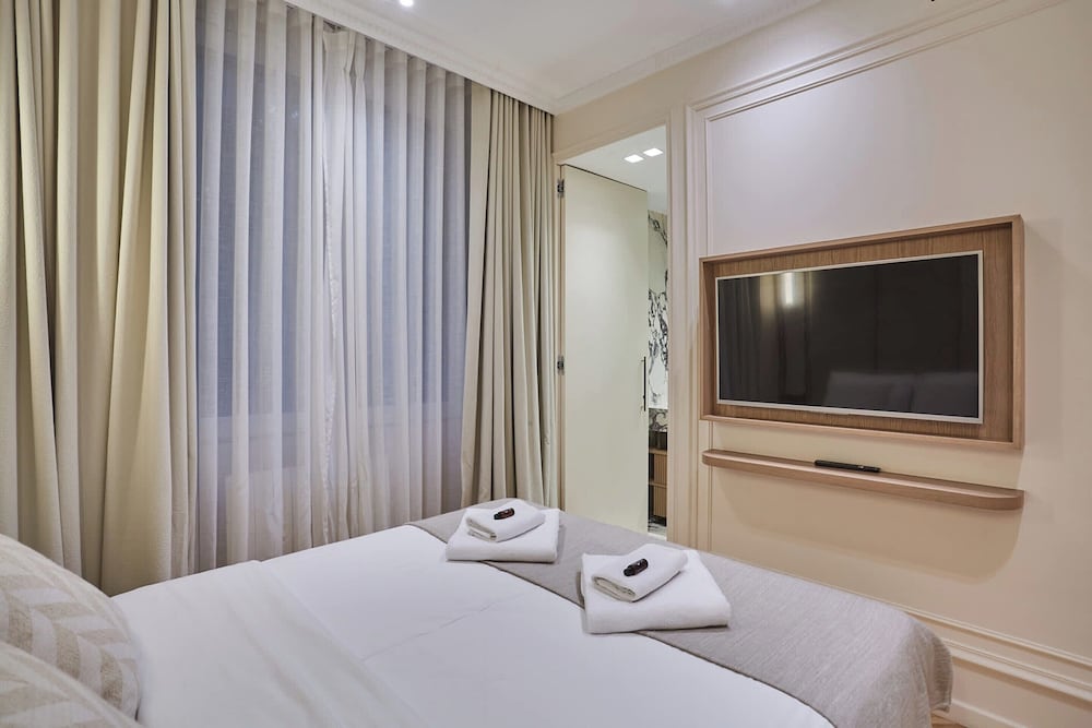 New/suite Air-conditioned Opera/louvre/ 2 Bedrooms