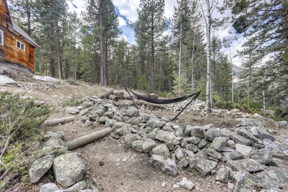Steps to Crystal River: Hideaway w/ Mountain Views