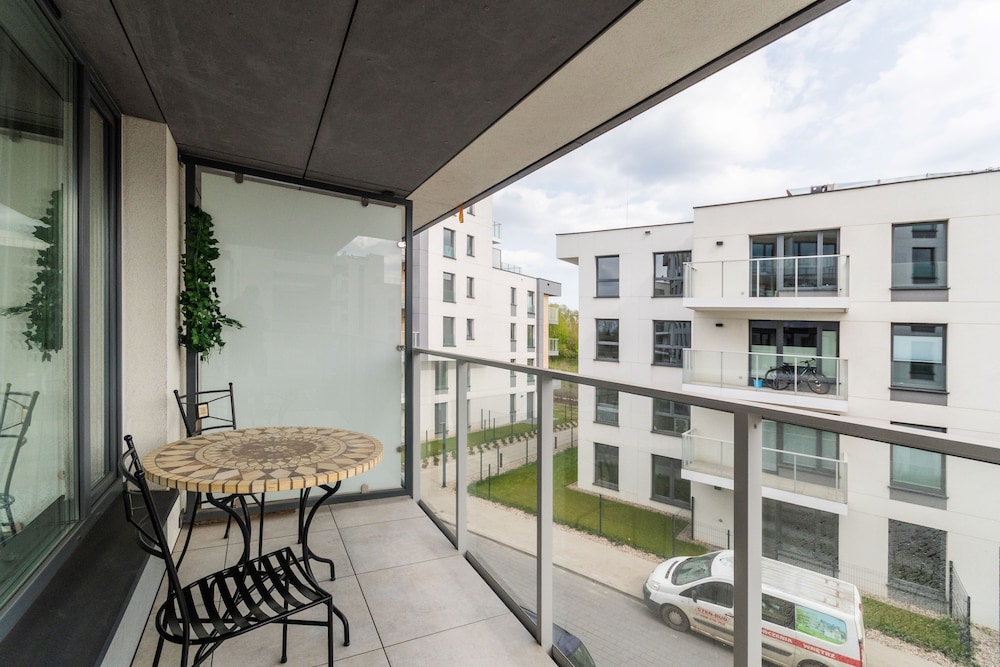 Golden Azzure by Grand Apartments