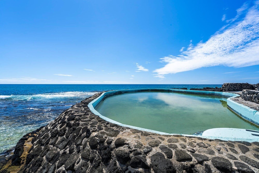 Ocean Front! - Second Floor With AC & Lanai! - Vrkcv