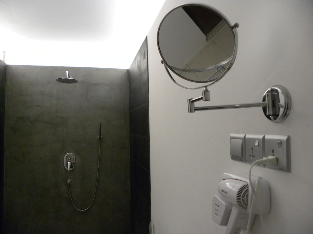Madi Finolhu Guesthouse