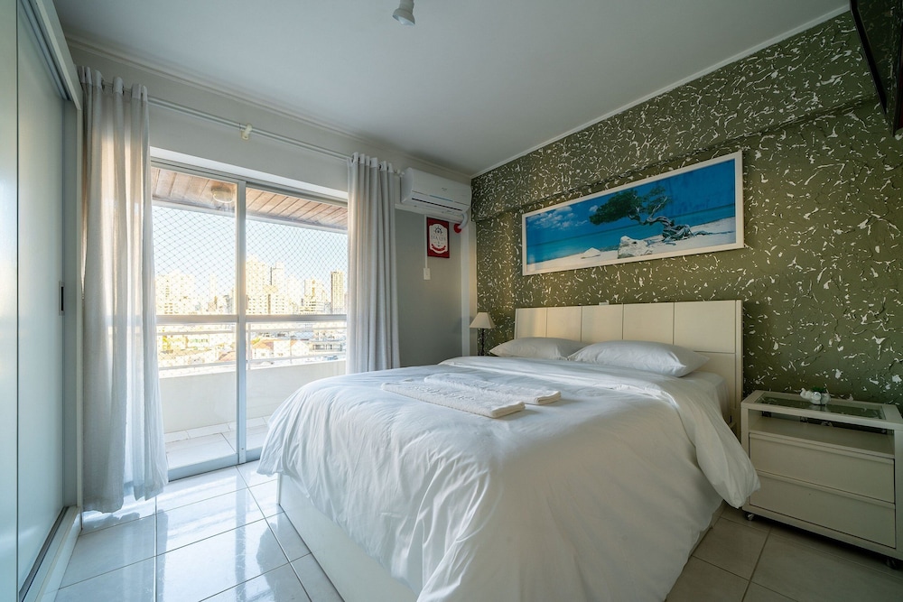 Apt 750m fr th Beach Privileged Location BC Jda402