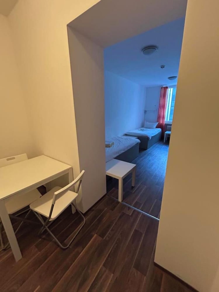 2-Rent Group Hostel Apartments SEN14