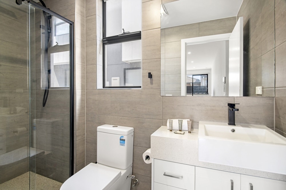 Relaxing Family Townhouse Near Melbourne's