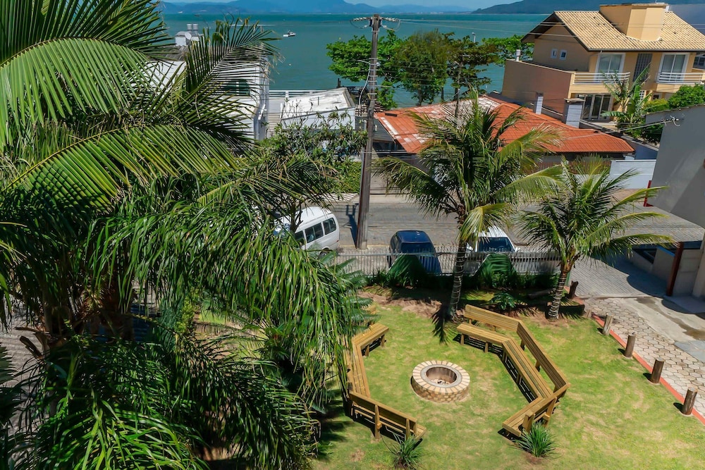 AP 25 Ala Canto Gran Residencial Solavir