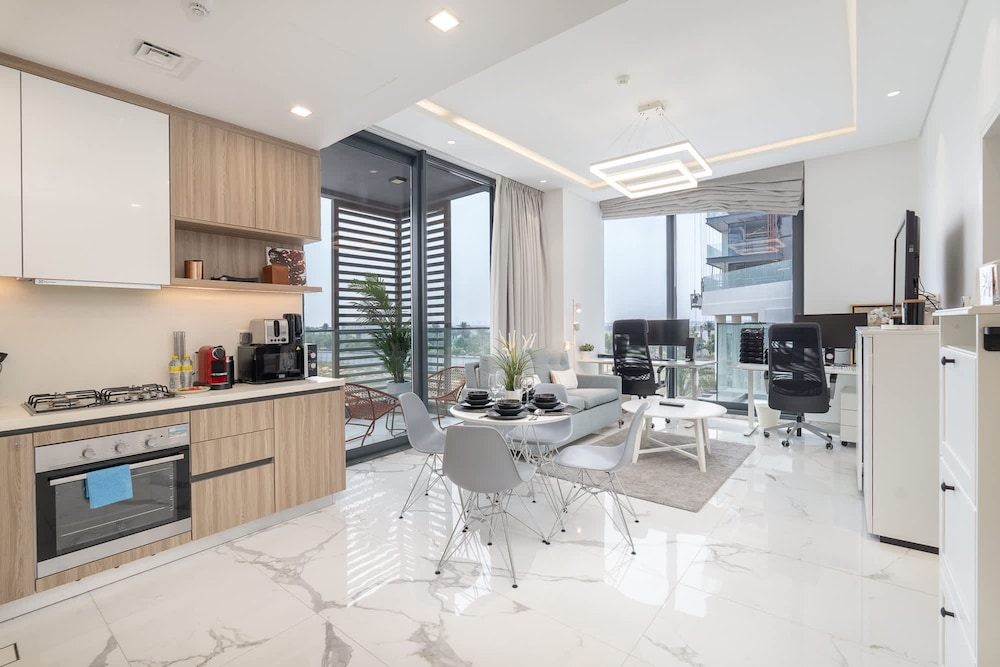Cool 1-bedroom Apartment at The Pinnacle in Dubai Hills