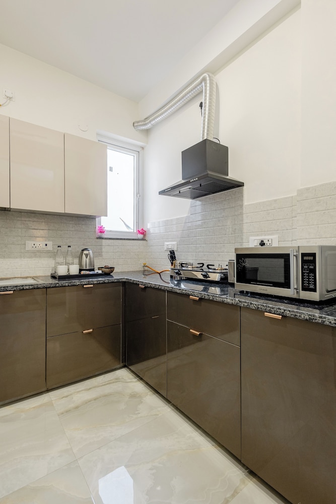 Lime Tree Luxury 2BHK Service Apartments